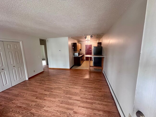 Living room - 1401 E 10th Ave
