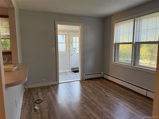 Building Photo - 15 Waldron Terrace