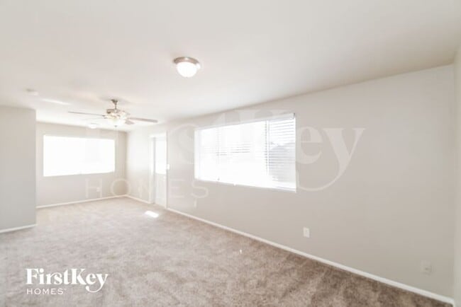 Foto del edificio - 549 W Shannon St