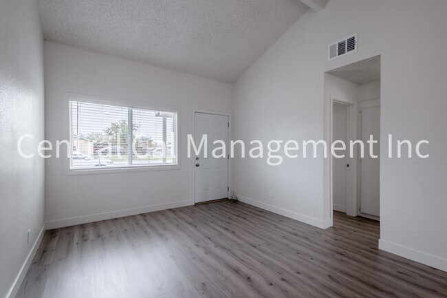 Foto del edificio - 1244 Virginia Ave