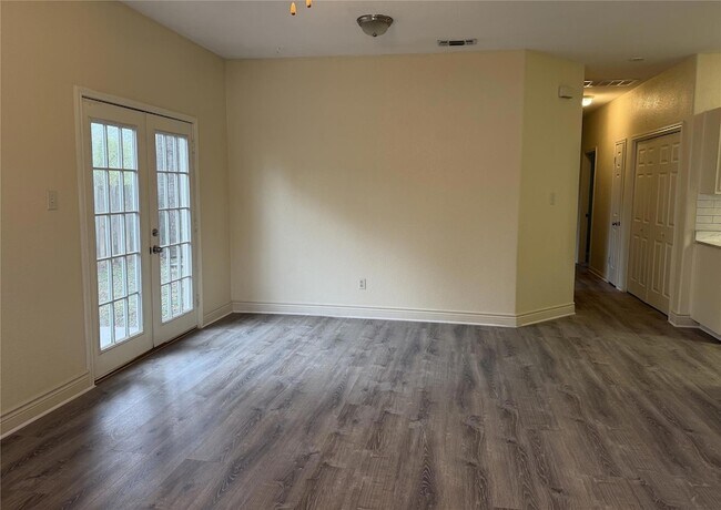 Foto del edificio - 1814 State Hwy 95