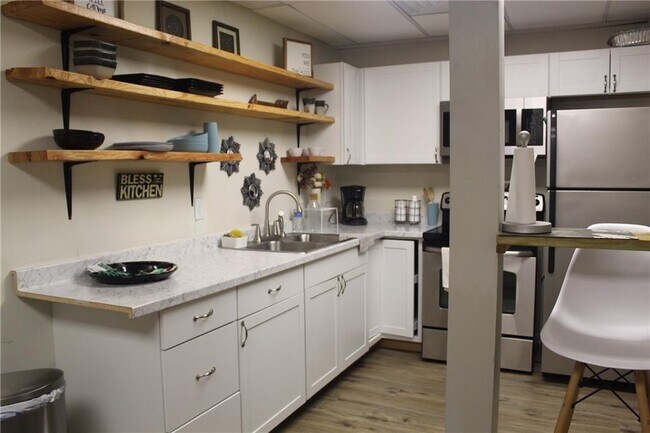 Foto del edificio - 2132 Arlin St NE