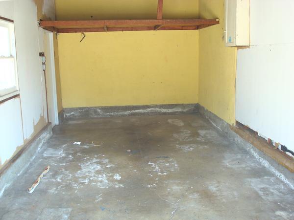 Foto del edificio - NEW PRICE REDUCTION: House 2bd 1ba- yard, ...