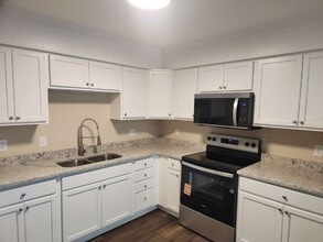 Building Photo - 104 Cordillo Pkwy