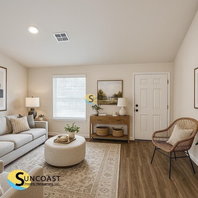 Building Photo - 1193 Victoria Ave