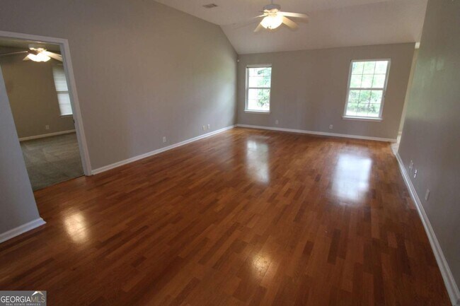 Foto del edificio - 150 Lake Manor Dr