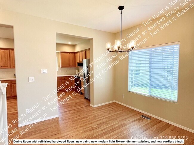 Foto del edificio - 5731 Wells Fargo Drive