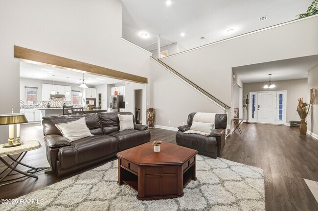 Foto del edificio - 213 E Peck Blvd