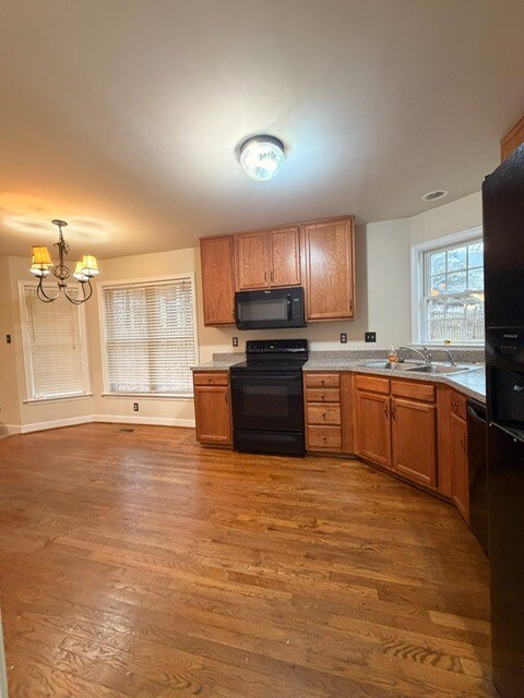 Building Photo - 8240 Weathered Oak Ln