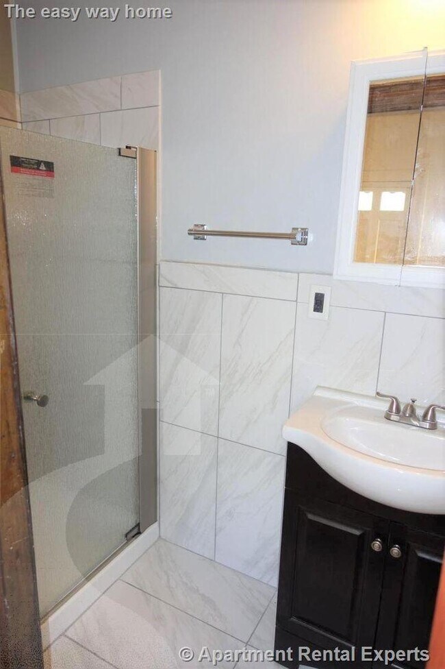 Building Photo - 4 bedroom in Somerville MA 02144