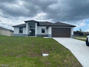 Building Photo - 1504 NE 43rd Ln