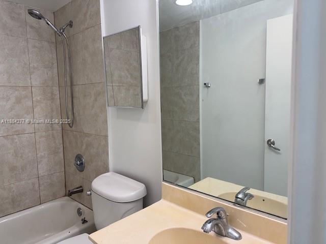 Building Photo - 7501 E Treasure Dr