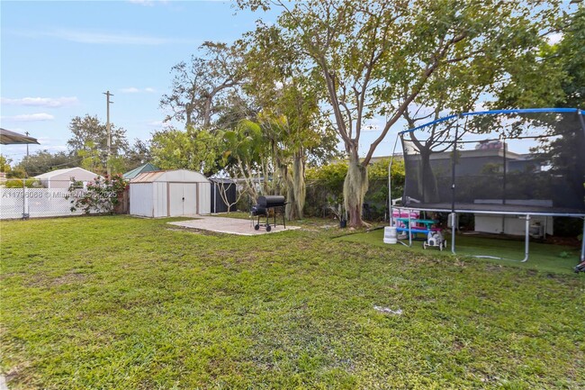 Foto del edificio - 4200 SW 38th St