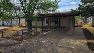 Building Photo - 3806 Mesa Verde Dr