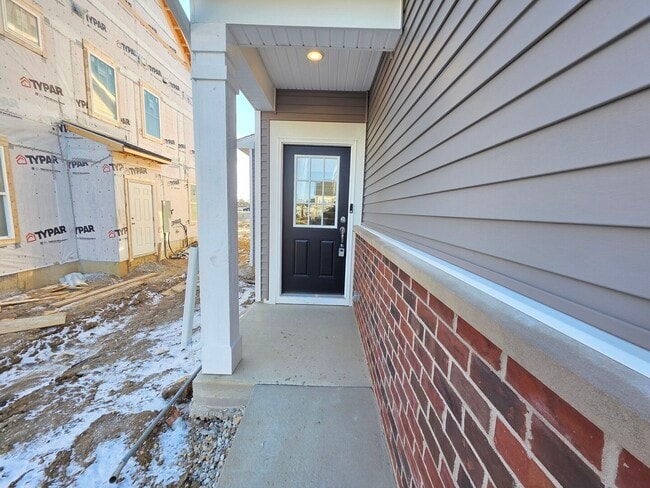 Foto del edificio - 5919 Hawkweed Dr