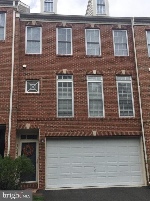 Building Photo - 12416 Falconbridge Dr