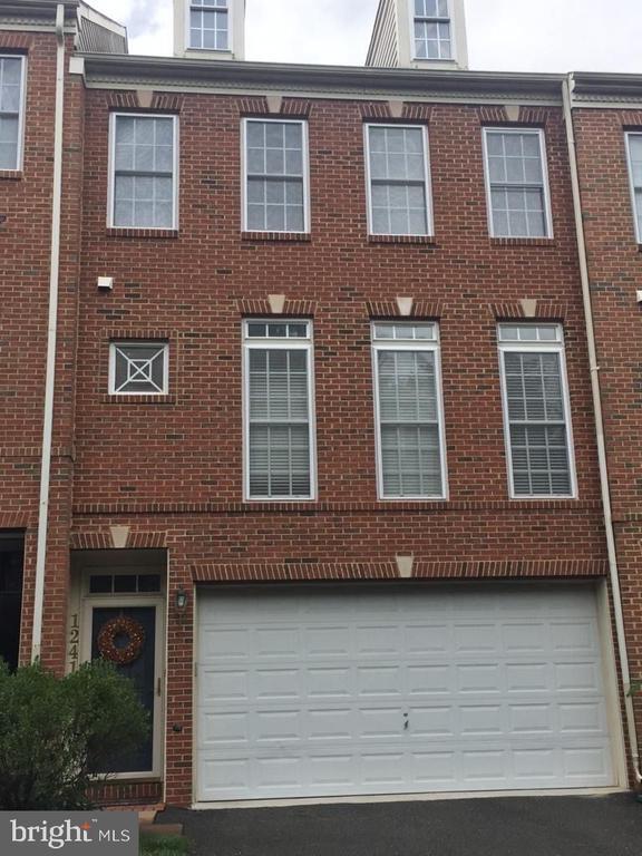 Foto del edificio - 12416 Falconbridge Dr