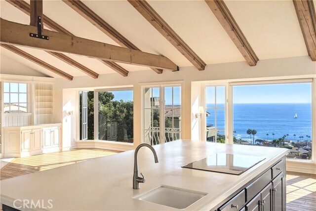 Building Photo - 520 Emerald Bay