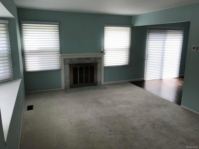 Building Photo - 1514 Brentwood Dr