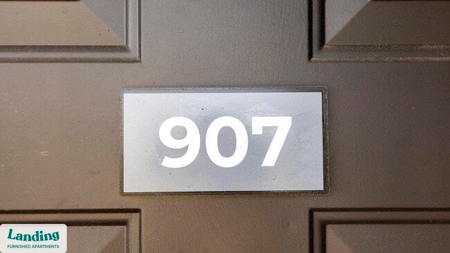 Foto del edificio - 100 Crossing Blvd