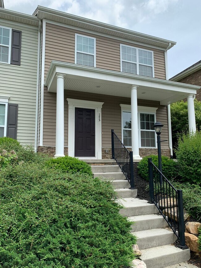 Foto del edificio - 2 Bedroom, 2.5 Bath Townhouse with detached one-car garage