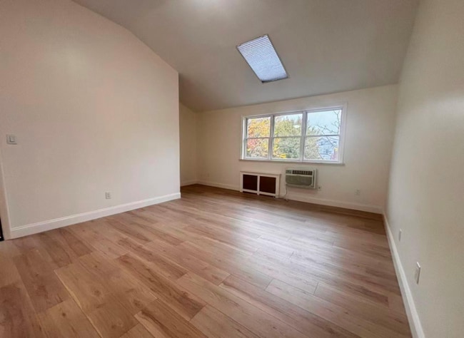 Foto del edificio - 3145 Parsons Blvd