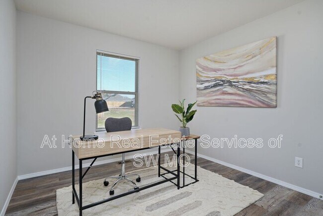 Foto del edificio - 234 W Hickory Hls St