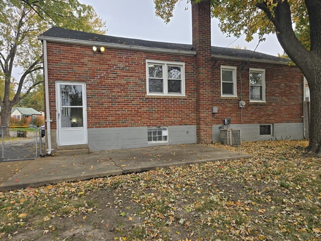 Building Photo - Florissant 3-Bedroom Rental – Affordable &...