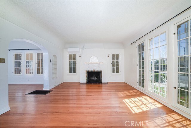 Building Photo - 1038 S Citrus Ave