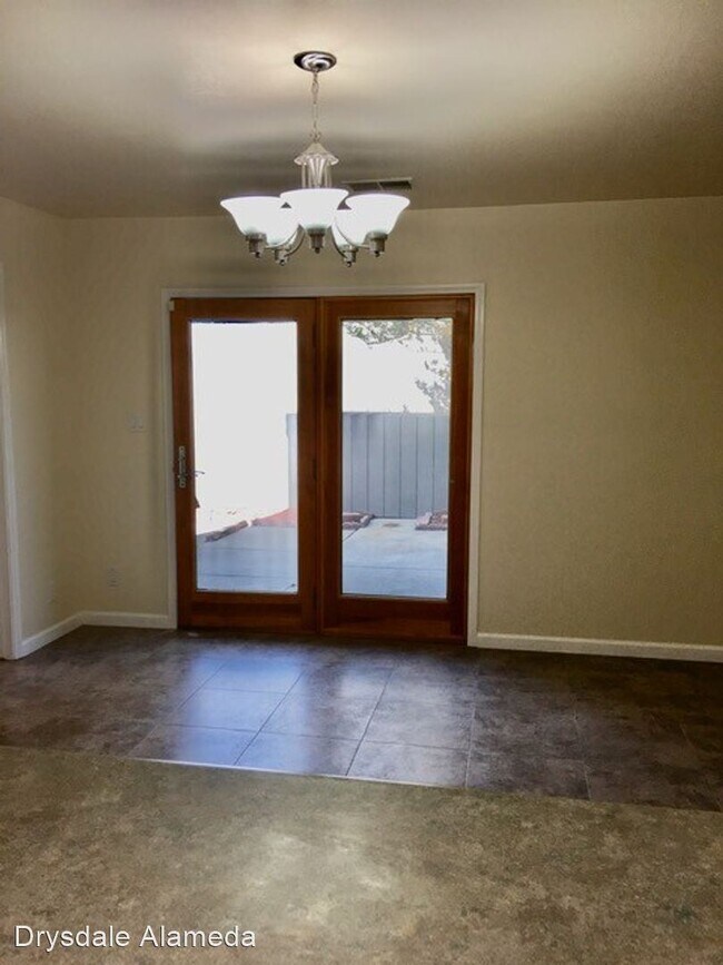 Building Photo - 4 br, 2.5 bath House - 3506 Savana Lane