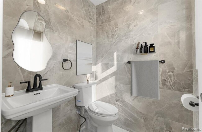 Foto del edificio - 28202 Fortson Ln