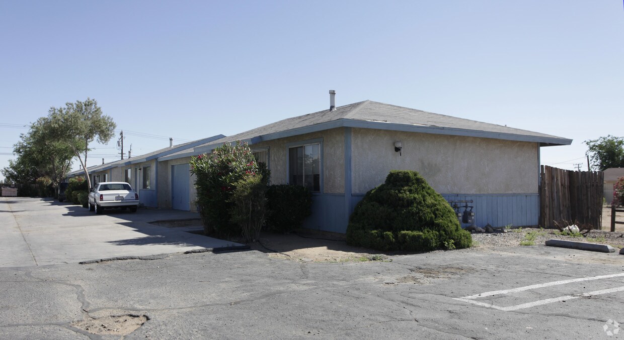 15776 Sequoia Ave, Hesperia, CA 92345 Apartments in Hesperia, CA