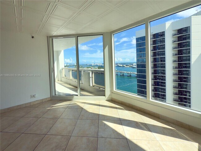 Foto del edificio - 1717 N Bayshore Dr