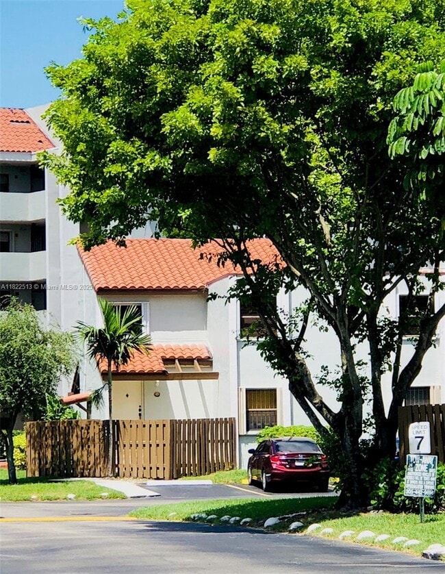 Foto del edificio - 10309 NW 9th St Cir