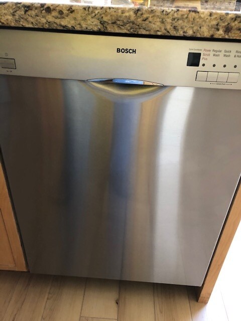 Quiet Bosch dishwasher - 3243 Via Alicante