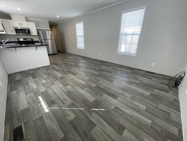 Building Photo - 15836 Croatia Dr