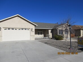 Building Photo - 2889 Rio Vista Dr