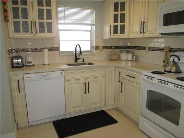 Foto del edificio - 5900 NW 44th St