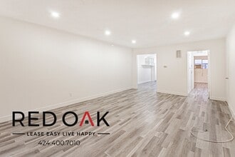 Building Photo - 7720 Hampton Ave