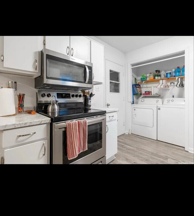Foto del edificio - 1709 Westwood Dr