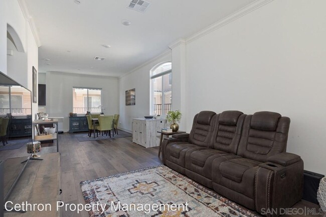 Building Photo - 3 br, 3 bath House - 808 Ada Street #2
