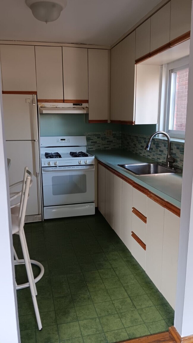 Foto del edificio - 15709 Horace Harding Expy