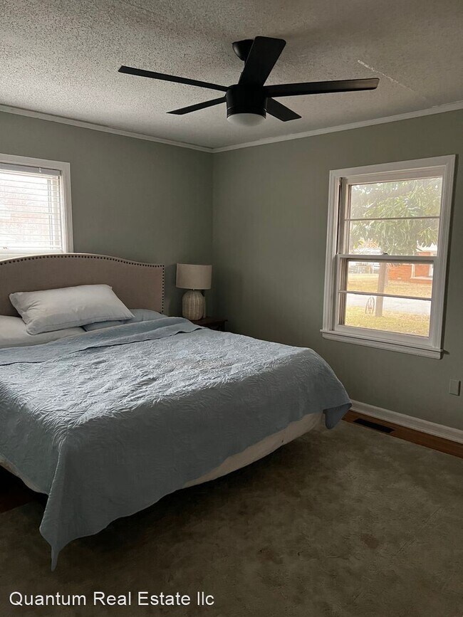 Foto del edificio - 4 br, 1 bath House - 4113 SOUTH 17TH