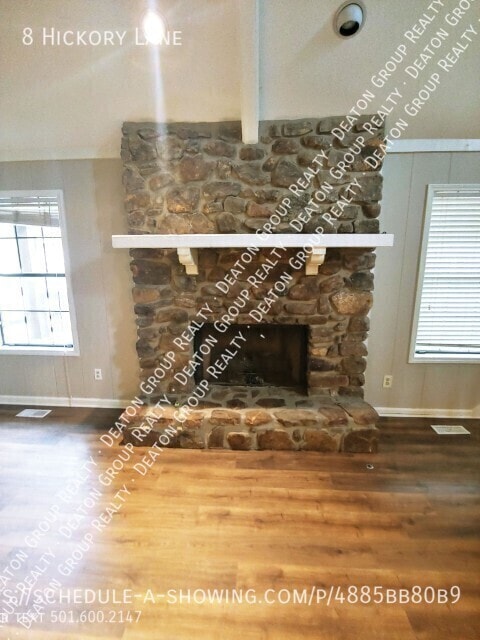 Building Photo - 8 Hickory Ln