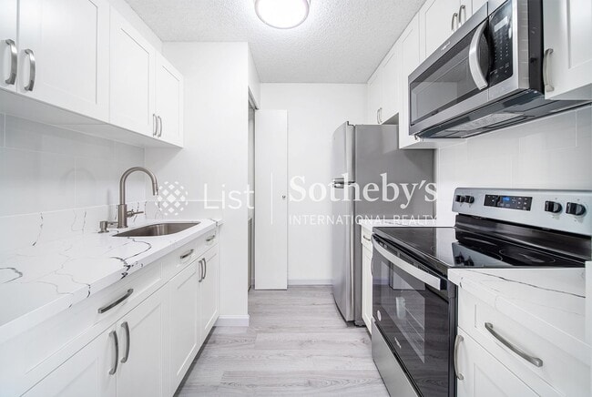 Photo - Villa on Eaton Square #1410 | Honolulu, HI Apartment