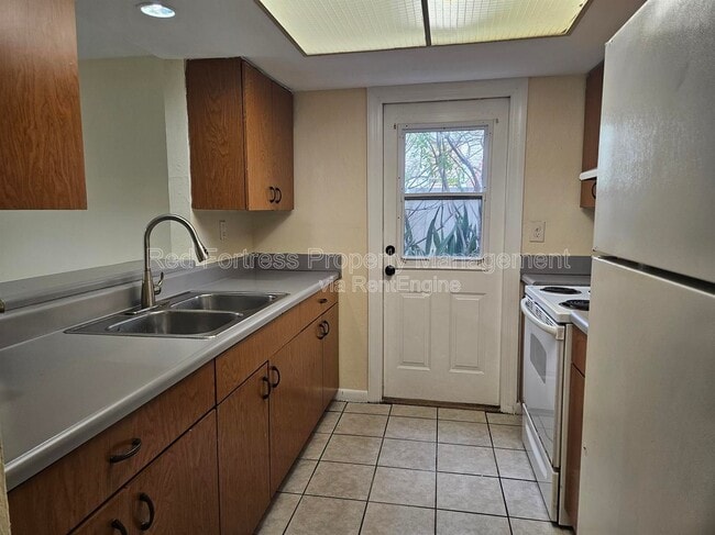 Foto del edificio - 3339 Edgewood Ave