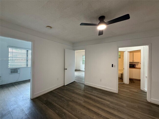 Foto del edificio - 552 NW 1st St