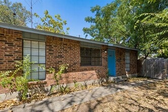 Building Photo - 1823 Randolph Dr