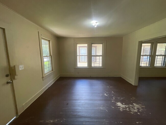 Foto del edificio - Two Bedroom Home