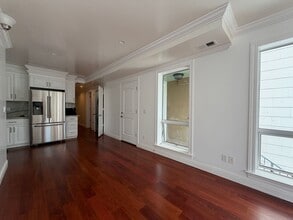 Building Photo - 261 Dolores St
